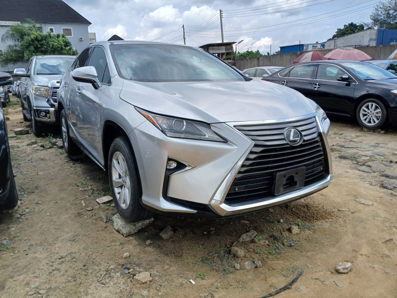 Thumbnail 3 of 2017 Lexus RX xle